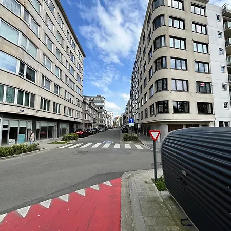 Apartament Charming 2-bedroom In The Heart Of T30 Ostenda