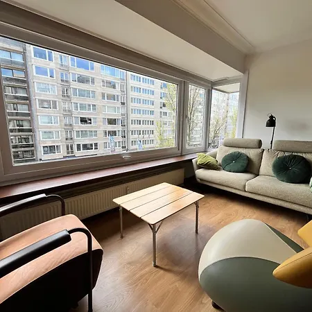 Apartament Charming 2-bedroom In The Heart Of T30